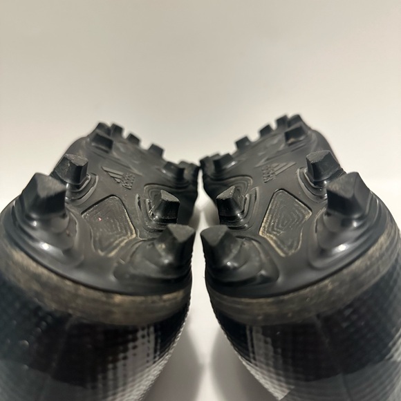 adidas EF1649 Predator 20.4 FxG Black on Black Soccer Cleats - Picture 7 of 8